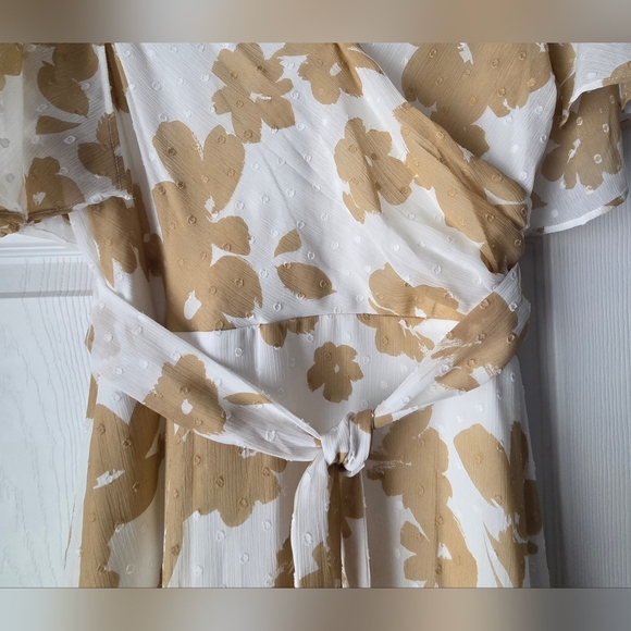 DKNY Printed Swiss Dot Fit & Flare Dress Size 14. Like new. - Picture 6 of 16